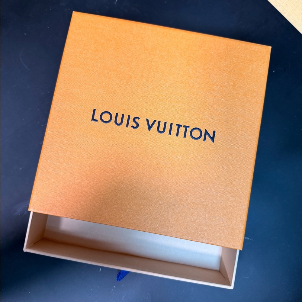 Louis Vuitton drawer type Box